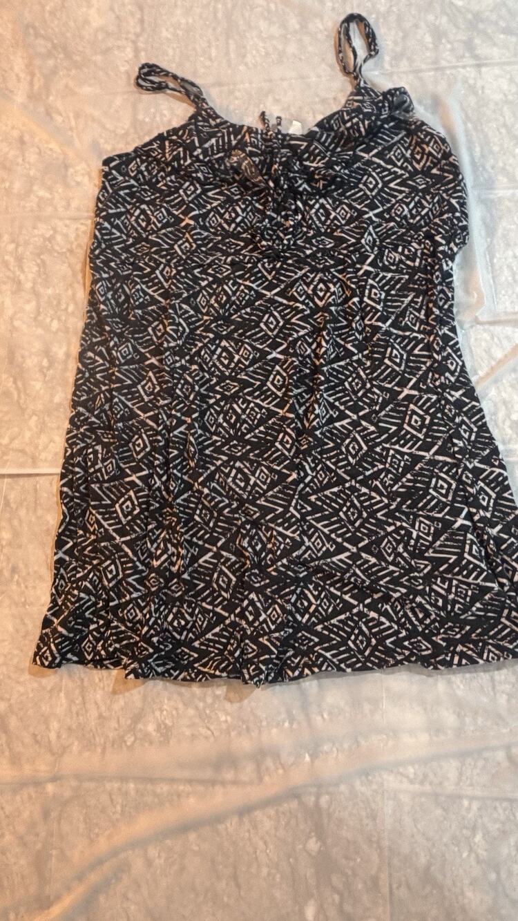Vintage No Boundaries Women's Large Black White Geometric Print Tank Top